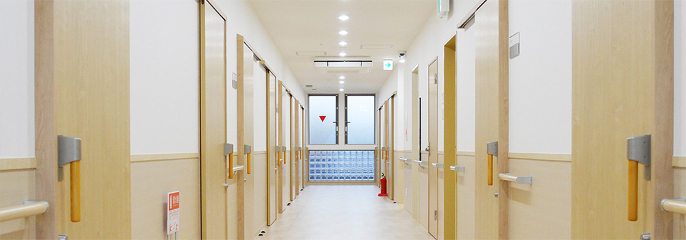 堺市の老人ホーム 綺麗な廊下